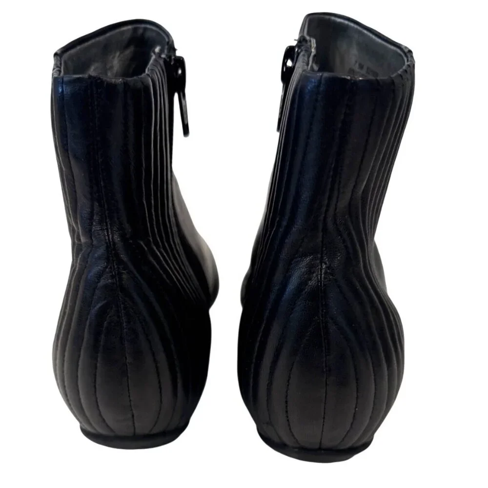 Kenneth Cole Southern Sky Women's Black Quilted Ankle Square Toe Booties 7.5